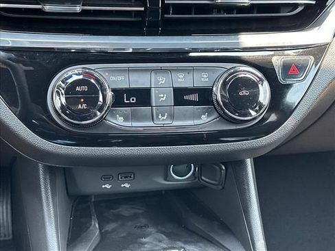 New 2026 Buick Envista Sport Touring w/ Convenience I Package FWD image 33