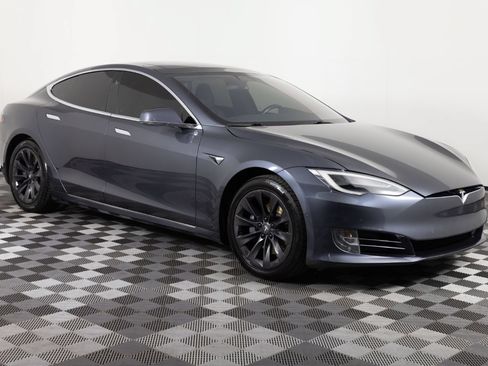 Used 2018 Tesla Model S 100D AWD/4WD image 10