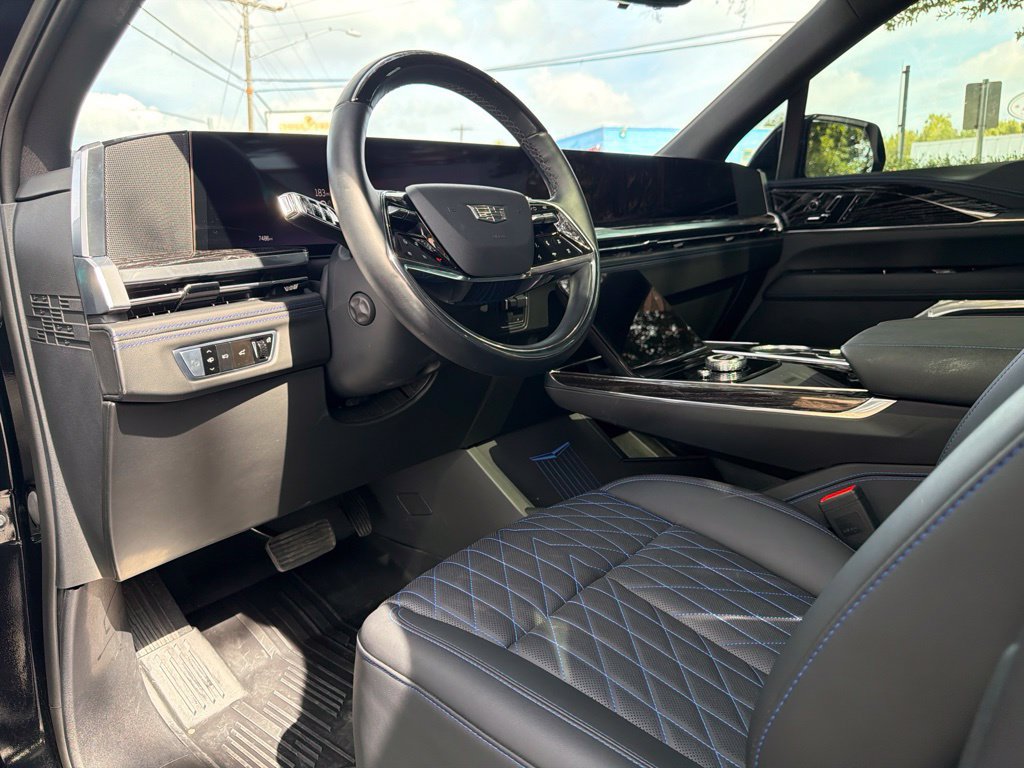 Used 2026 Cadillac Escalade IQL Sport 1 AWD/4WD image 14
