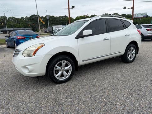 Used 2011 Nissan Rogue SV FWD image 14