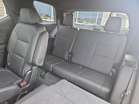 Used 2023 Chevrolet Traverse LT w/ LPO, Floor Liner Package image 27