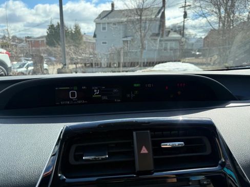 Used 2022 Toyota Prius Prime LE image 24