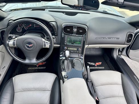 Used 2011 Chevrolet Corvette Grand Sport w/ Preferred Equipment Group image 5