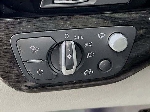 Used 2019 Audi Q7 3.0T Prestige w/ Prestige Package image 10