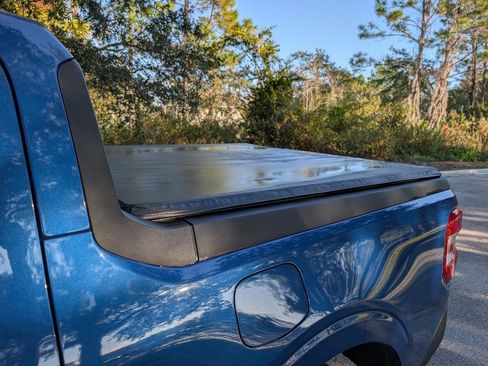 Used 2024 Ford Maverick XLT image 11