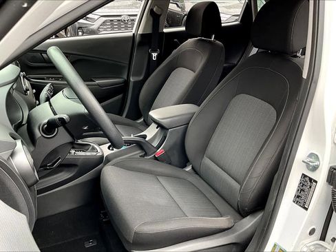 Used 2023 Hyundai Kona SEL image 13
