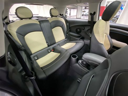 Certified 2024 MINI Cooper SE image 29