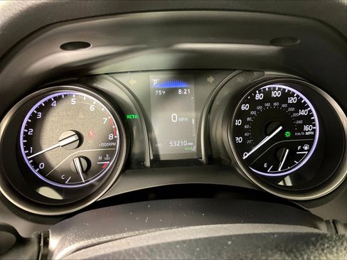 Used 2021 Toyota Camry SE w/ Cold Weather Package FWD image 12