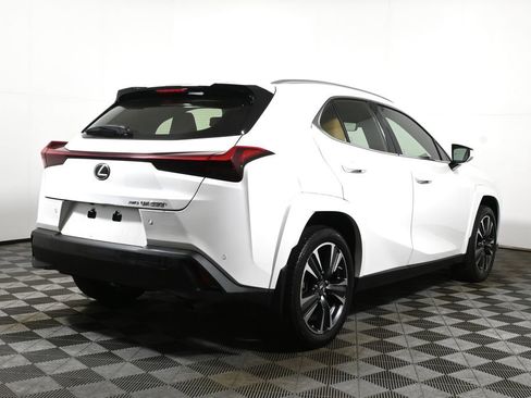 Used 2023 Lexus UX 250h AWD w/ Accessory Package (Z2) image 6