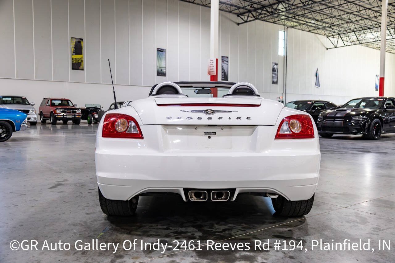 Used 2005 Chrysler Crossfire Limited RWD image 5