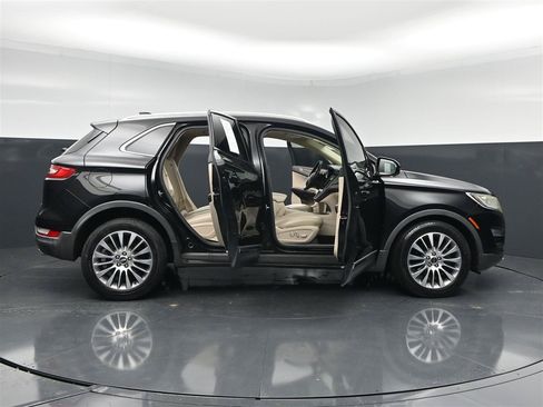 Used 2018 Lincoln MKC Reserve w/ Lincoln MKC Climate Package FWD image 39