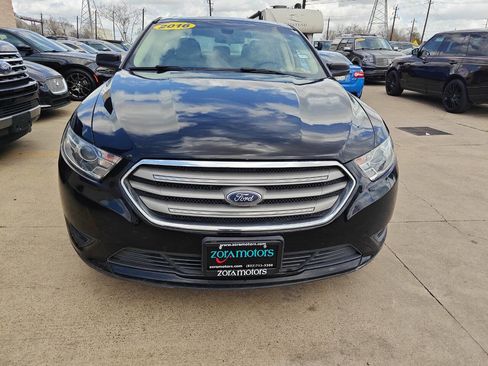 Used 2016 Ford Taurus SE image 2