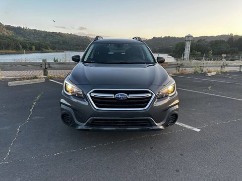 Used 2019 Subaru Outback 2.5i image 2