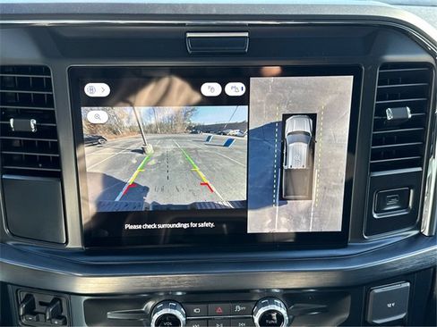 New 2026 Ford F250 Lariat w/ Black Appearance Package image 23