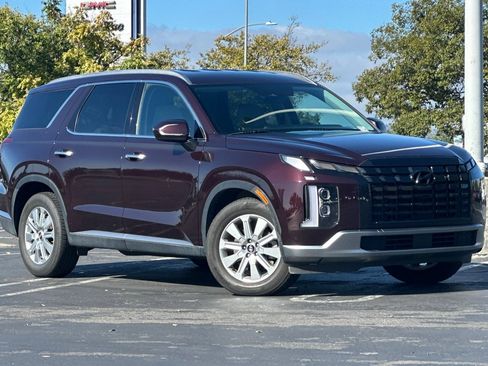 Used 2025 Hyundai Palisade SEL FWD image 2
