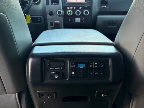 Used 2011 Toyota Sequoia Platinum image 32