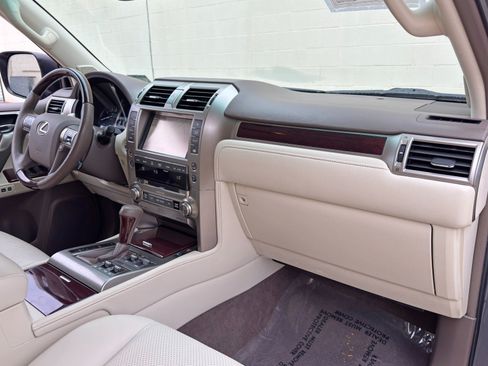 Used 2015 Lexus GX 460 Luxury AWD/4WD image 13