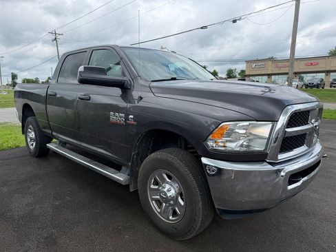 Used 2016 RAM 2500 Tradesman w/ Chrome Appearance Group AWD/4WD image 6
