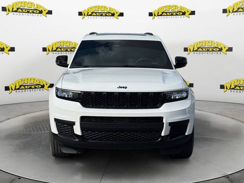 Used 2024 Jeep Grand Cherokee L Altitude image 9