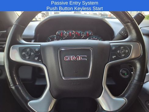 Used 2018 GMC Yukon XL SLT image 11