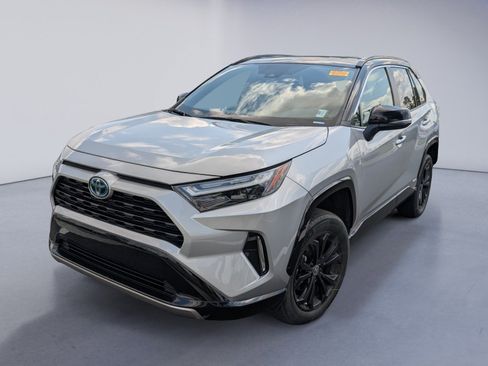 Used 2023 Toyota RAV4 XSE w/ XSE Grade Weather Package AWD/4WD image 4