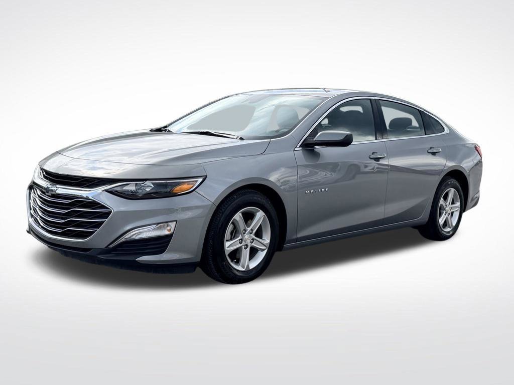 Used 2025 Chevrolet Malibu LS FWD image 2