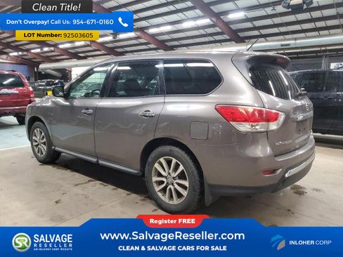 Used 2014 Nissan Pathfinder S image 3