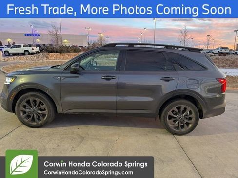 Used 2022 Kia Sorento SX Prestige w/ Rust Color Package image 4