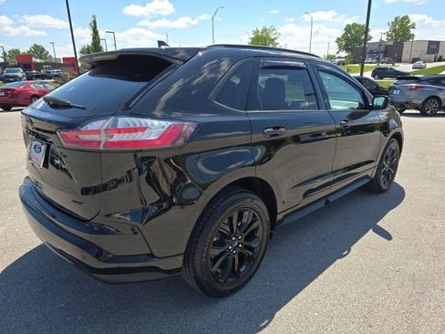 Certified 2022 Ford Edge SE w/ Black Appearance Package AWD/4WD image 5