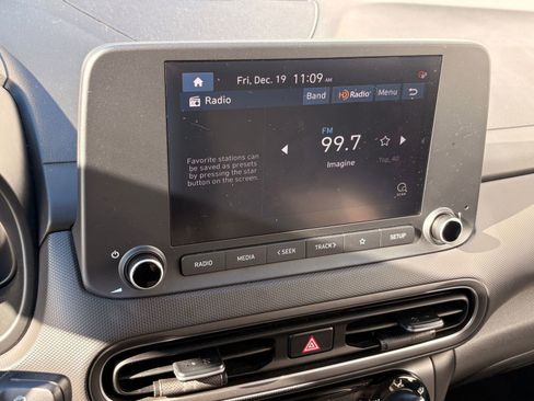 Used 2023 Hyundai Kona SEL image 29