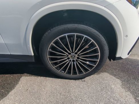 New 2025 Mercedes-Benz GLC 350e 4MATIC image 12