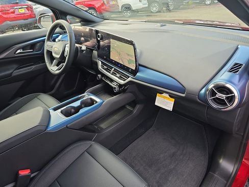 New 2026 Chevrolet Equinox EV LT image 30