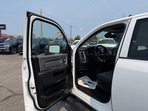 Used 2022 RAM 1500 Classic SLT w/ Electronics Convenience Group AWD/4WD image 11