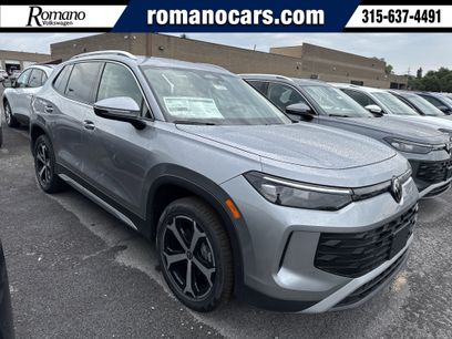 New 2025 Volkswagen Tiguan SE