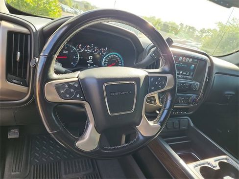 Used 2018 GMC Sierra 1500 Denali image 16