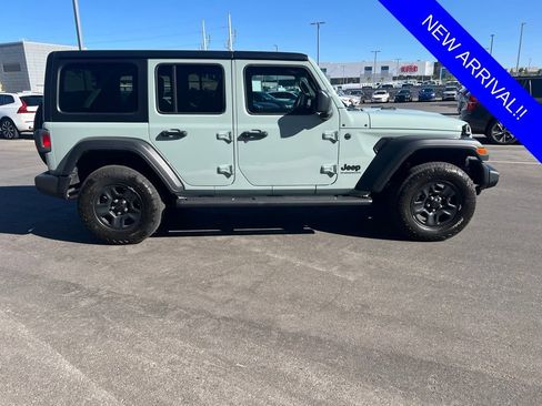 Used 2024 Jeep Wrangler Unlimited Sport AWD/4WD image 4