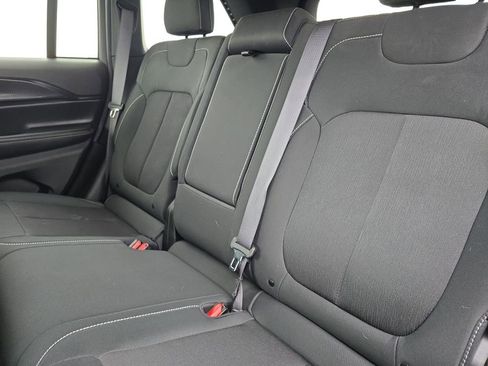 Used 2024 Jeep Grand Cherokee Laredo X w/ Luxury Tech Group I image 15