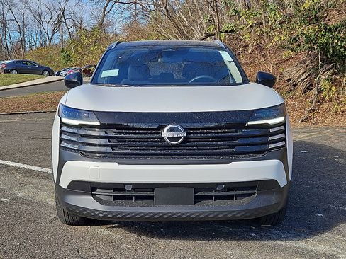 New 2026 Nissan Kicks SV image 2