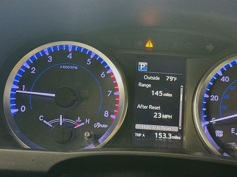 Used 2018 Toyota Highlander LE image 14