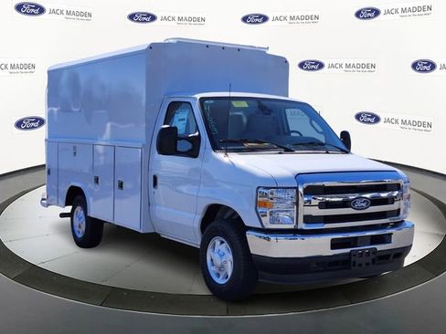 New 2026 Ford E-350 and Econoline 350 Super Duty w/ Power Equipment Group RWD image 7