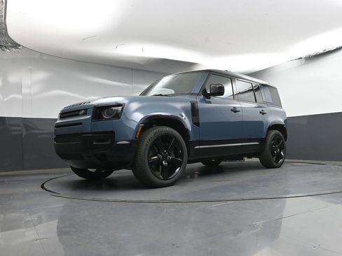 New 2026 Land Rover Defender 110 X-Dynamic SE AWD/4WD image 26