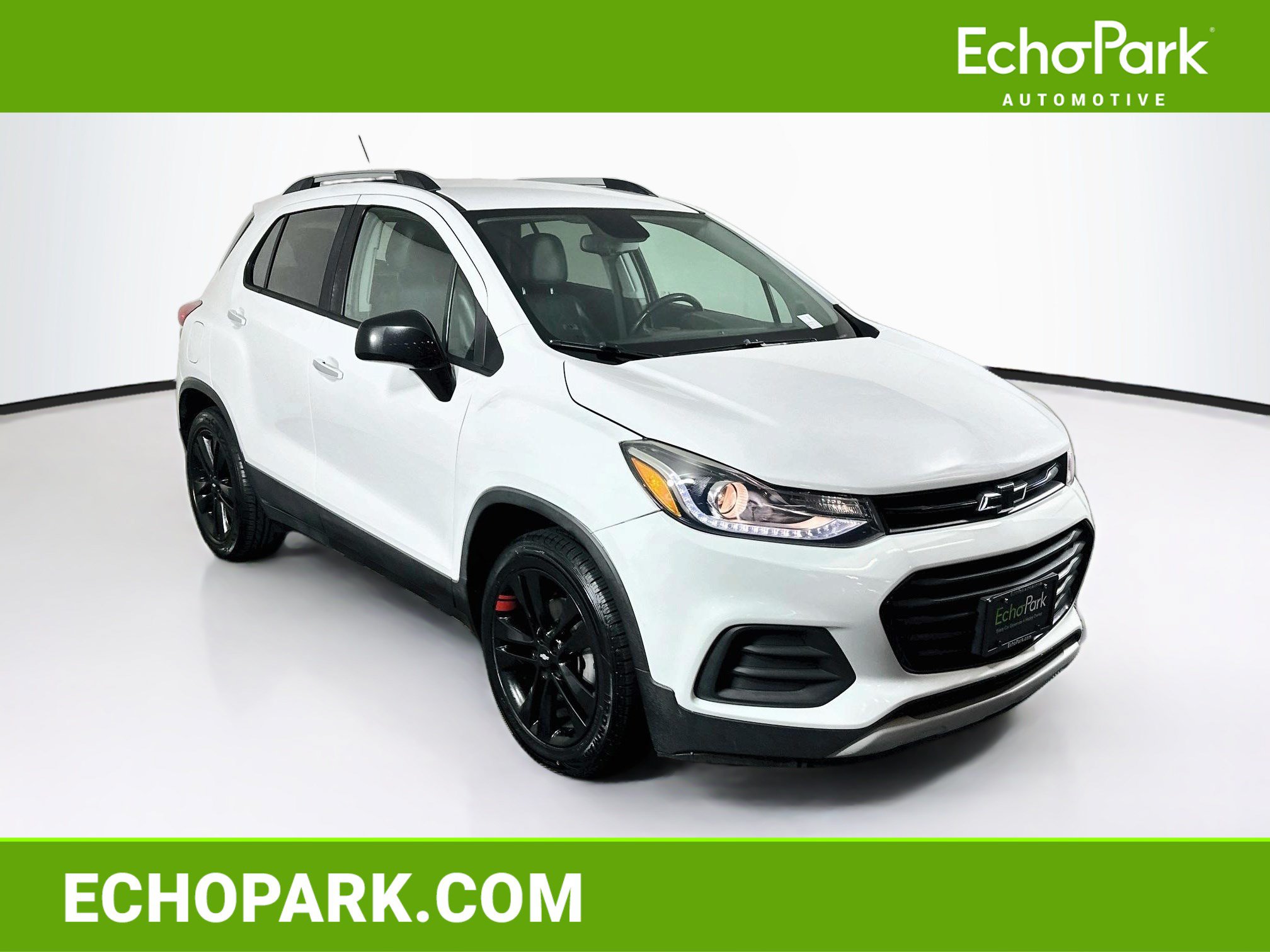 Used 2019 Chevrolet Trax LT w/ Redline Edition FWD image 1