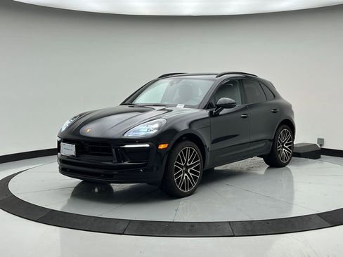 Used 2022 Porsche Macan image 1