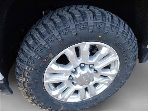 Used 2022 GMC Sierra 3500 Denali w/ Denali Ultimate Package image 6