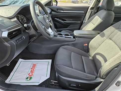 Used 2023 Nissan Altima 2.5 SV image 8