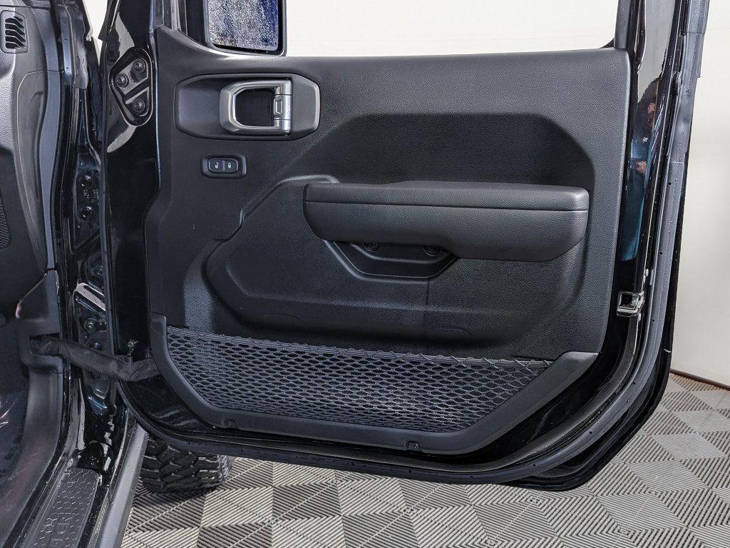 Used 2021 Jeep Wrangler Sport AWD/4WD image 26
