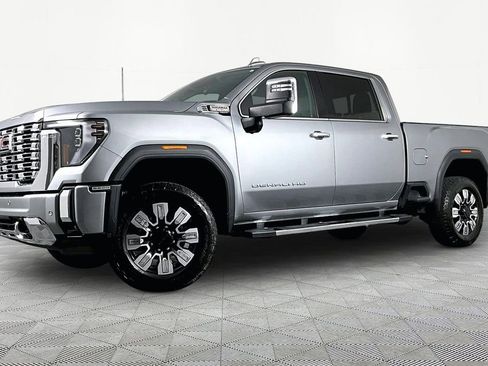 Used 2024 GMC Sierra 2500 Denali w/ Denali Reserve Package AWD/4WD image 1