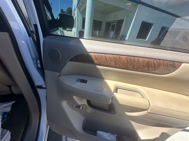 Used 2012 Nissan Armada Platinum RWD image 41