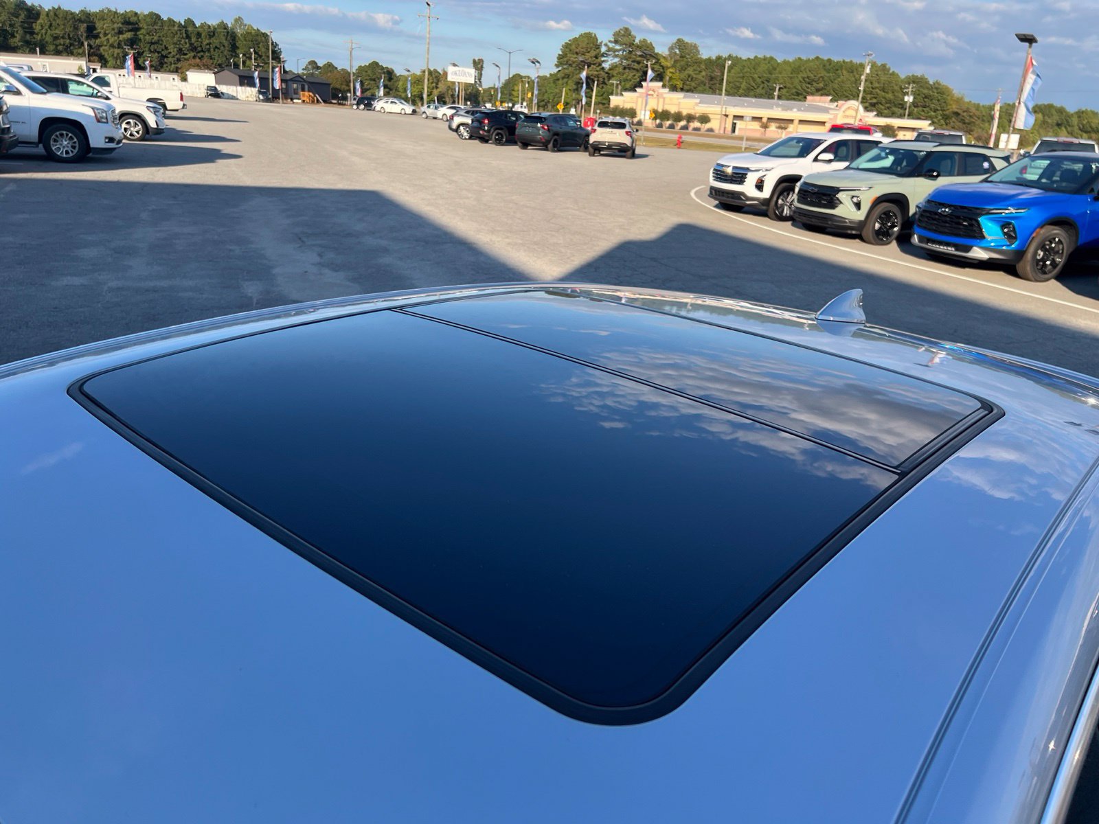 Used 2019 Chevrolet Impala LT w/ Sunroof and Spoiler Package FWD image 10