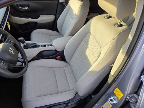 New 2026 Honda HR-V LX image 9